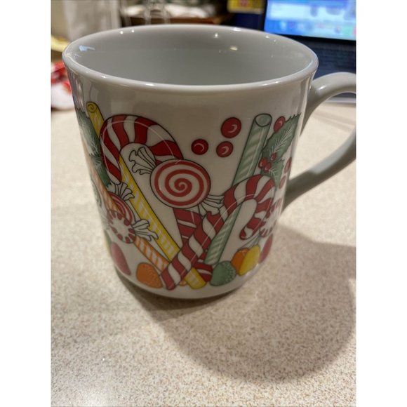 ❤️5/$25 Vintage Schmidt Porcelain Christmas Candy White Mug - Picture 1 of 6